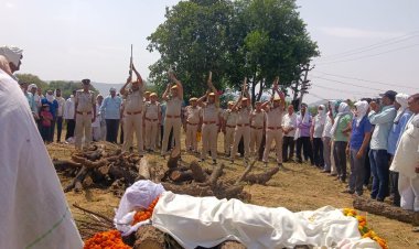 गार्ड ऑफ ऑनर के साथ सिपाही अर्जुनलाल को दी अंतिम विदाई
