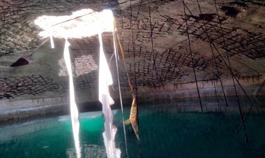 पानी की टंकी की जर्जर हालत,टपकती छत से गंदा पानी पीने को मजबूर गांववासी 