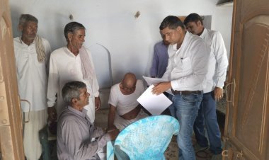 प्रशासन की संवेदनशीलता, तहसीलदार ने घर जाकर किया खाता विभाजन