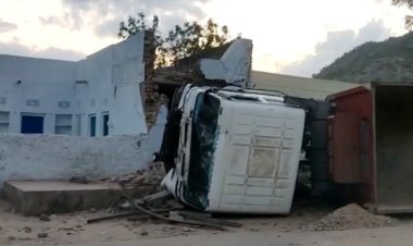 डंफर का ड्राईवर गया चाय पीने, पीछे से चल पड़ा डंफर