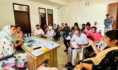 सादुलपुर विधायक कृष्णा पूनिया ने आवास पर अधिकारियों की मीटिंग ली, बिजली, पानी की समस्या के समाधान के दिए निर्देश