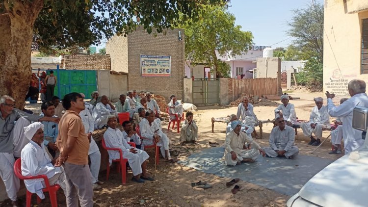 पहलवानों के समर्थन में केंद्रीय खेल मंत्री का पुतला जलाकर किया प्रदर्शन