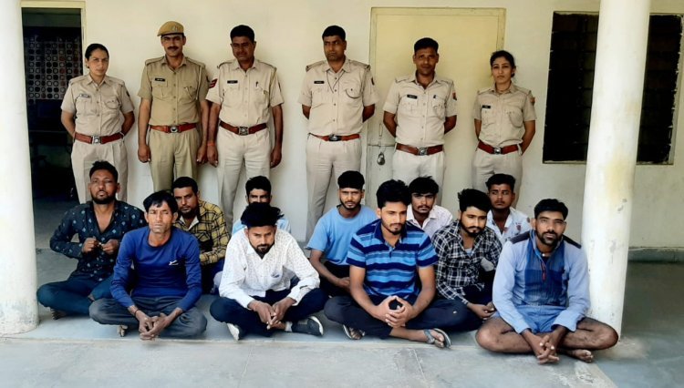 जिले में पुलिस ने दी 293 स्थानों पर दबिश, 72 गिरफ्तार