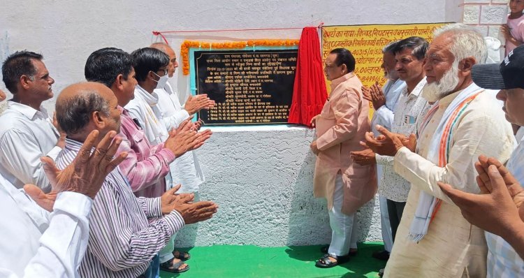 गोरीसर गांव में रफीक मंडेलिया ने किया सडक का लोकार्पण