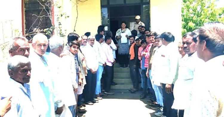 मन्दिर की जमीन से कब्जा हटाने को लेकर  हुए विवाद में न्याय की मांग