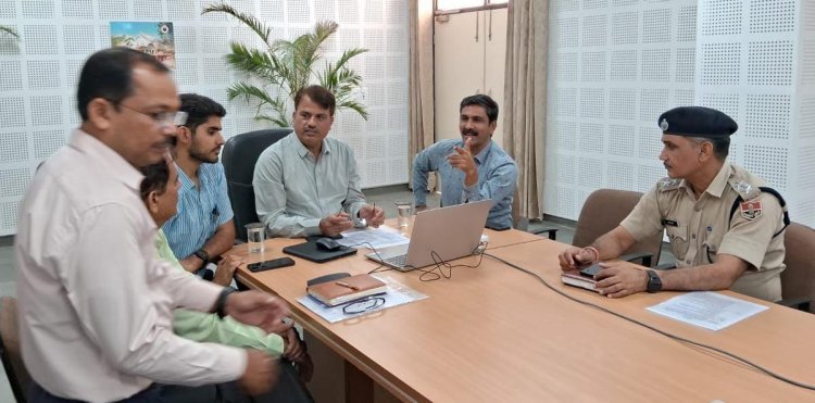 वरिष्ठ नागरिक तीर्थ यात्रा योजना की निकाली गई लॉटरी 