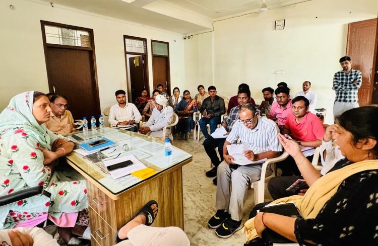 सादुलपुर विधायक कृष्णा पूनिया ने आवास पर अधिकारियों की मीटिंग ली, बिजली, पानी की समस्या के समाधान के दिए निर्देश