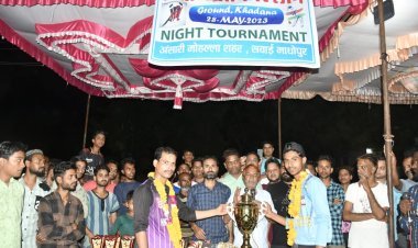 अंसारी प्रीमियम लीग नाईट क्रिकेट टूर्नामेंट में एमआरडब्ल्यू टीम ने मारी बाजी हबीब को मिला मेनऑफ द मैच 