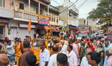 UPSC में चयन होने पर श्रीमाधोपुर में निकाला जुलूस 