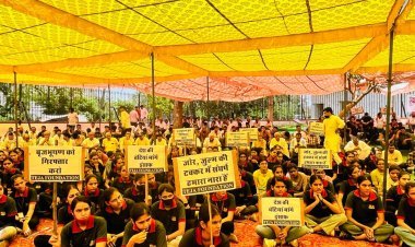 महिला पहलवानों को इंसाफ के लिए एकजुट हुआ सर्वसमाज, शहीद स्मारक पर दिया धरना; जताया आक्रोश