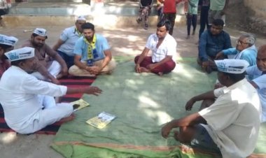 आम आदमी पार्टी के कार्यकर्ताओं ने वार्डों में जाकर सुनी आमजन की समस्याएं