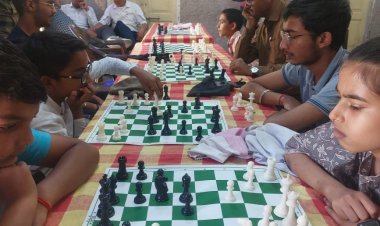 जिला सीनियर शतरंज प्रतियोगिता का हुआ शुभारम्भ 