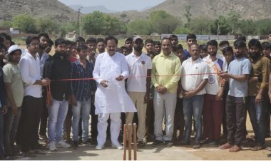 डाबला में पांच दिवसीय क्रिकेट प्रतियोगिता का  शुभारंभ 