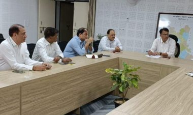 जिला निर्वाचन अधिकारी ने विधानसभा आम चुनाव 2023 को निष्पक्ष व शांतिपूर्ण संपन्न कराने हेतु प्रकोष्ठ गठित करने के दिए निर्देश