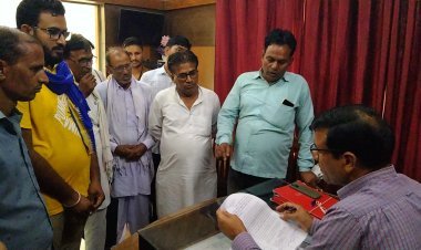 अंबेडकर छात्रावास शुरू करने के लिए एसडीएम को सौंपा ज्ञापन, ‌आंदोलन करने की दी चेतावनी