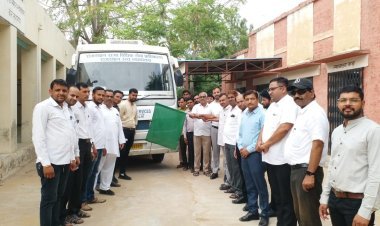 न्यायिक मजिस्ट्रेट ने हरी झंडी दिखाकर मोबाइल वैन रवाना की 