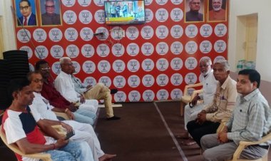 कार्यकर्ताओं ने सुनी मन की बात 