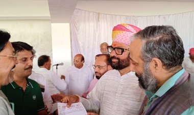 ओबीसी अधिकार मंच राजस्थान ने मुख्यमंत्री गहलोत के नाम केबिनेट मंत्री मालवीया को सौंपा धन्यवाद पत्र