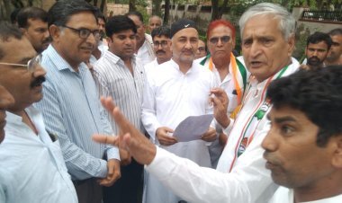 *कांग्रेस के राष्ट्रीय सचिव आए चूरू, विधायकों, पार्टी के पदाधिकारियों व कार्यकर्ताओं से की चर्चा