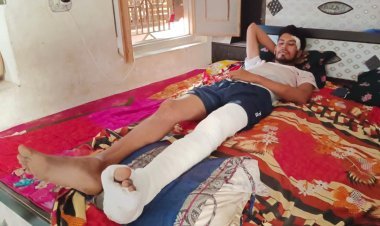 मार्केट के बाहर लाठियों से हमले का विडियो वारयल 