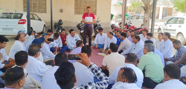 बीएलओ ने किया प्रशिक्षण का बहिष्कार, सुपरवाईजर माने