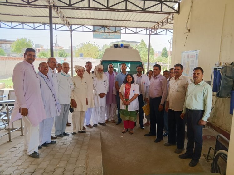 सादुलपुर ईसीएचएस अस्पताल राजगढ को सौंपी एम्बुलेंस