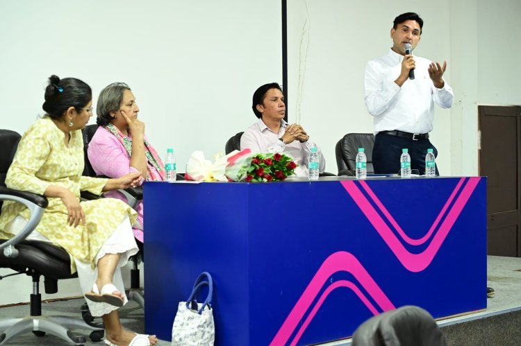 बालिकाओं एवं महिलाओं को सही व गलत की पहचान करनी होगी - पूनिया