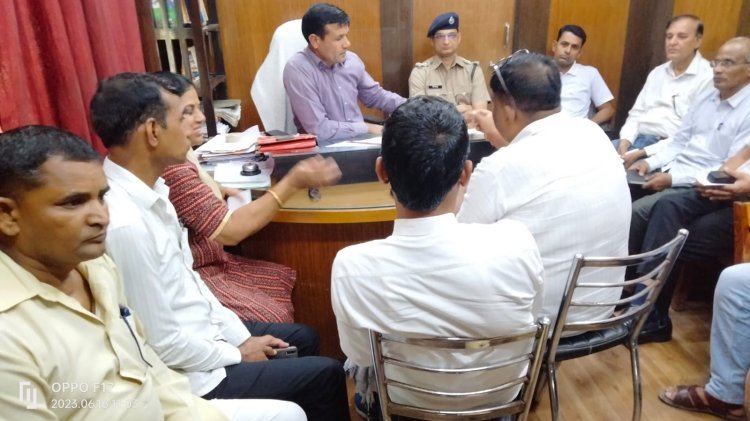 गांधी दर्शन समिति के सदस्यों के साथ एसडीएम ने की बैठक, 22 जून को एसबीडी कॉलेज में लगेगा शिविर, कई मुद्दो को लेकर हुई चर्चा
