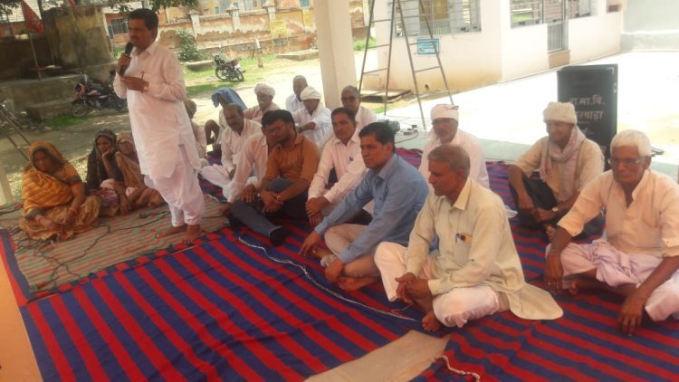 नीमकाथाना जिले में शामिल करने की मांग को लेकर लोहरवाड़ा में जनाक्रोश सभा आयोजित