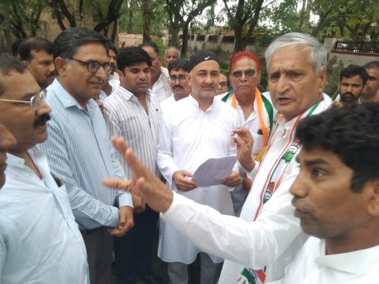 *कांग्रेस के राष्ट्रीय सचिव आए चूरू, विधायकों, पार्टी के पदाधिकारियों व कार्यकर्ताओं से की चर्चा