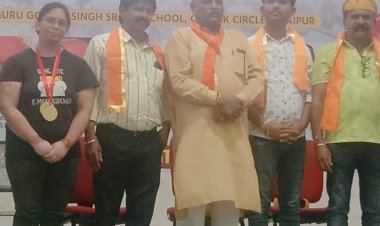 सरिता सैनी ने स्ट्रेंथ लिफ्टिंग में जीते पदक।