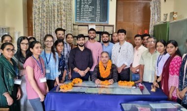 डॉ शर्मा के विभागाध्यक्ष बनने पर किया अभिनंदन