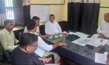 पानी निकासी की समस्या को लेकर विधायक दीपचंद खेरिया ने अधिकारियों की ली बैठक