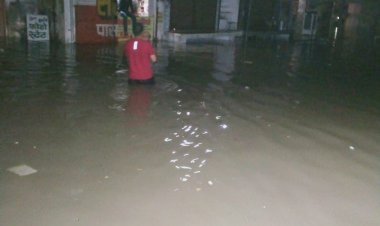 बारिश के बाद पूरा शहर जलमगन ।