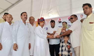 सरदारशहर में गरजे कांग्रेस प्रदेश अध्यक्ष गोविंद सिंह डोटासरा, नेता प्रतिपक्ष राठौड़ रहे निशाने पर