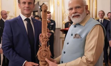फ्रांस के राष्ट्रपति को प्रधानमंत्री मोदी ने दिया चूरू के विनोद जांगिड़ का बनाया सितार