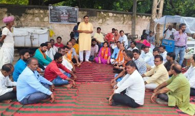 " नही सहेगा राजस्थान " अभियान के तहत कांग्रेस के खिलाफ भाजपा पदाधिकारियो ने अंबेडकर सर्किल पर दिया धरना