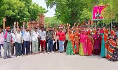 अपनी ही सरकार में प्रदर्शन कर रहे पार्षद,आखिर क्या है वजह,जाने माजरा