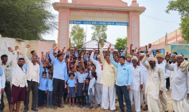 ग्रामीणों के आंदोलन के बाद शिक्षा विभाग ने स्कूल में लगाया शिक्षक, ग्रामीणों ने स्कूल का खोला ताला