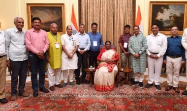 इंडियन रेड क्रॉस सोसाइटी अलवर शाखा के सचिव डॉ. रूप सिंह ने राष्ट्रपति से की मुलाकात