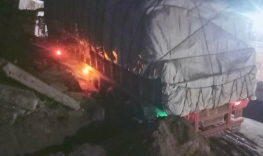 पूरा रास्ता जाम हो रहा है। 