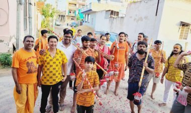 ‘‘मुरलीपुरा  शिव हनुमान मंदिर में भगवान भोलेनाथ का किया अभिषेक। ‘