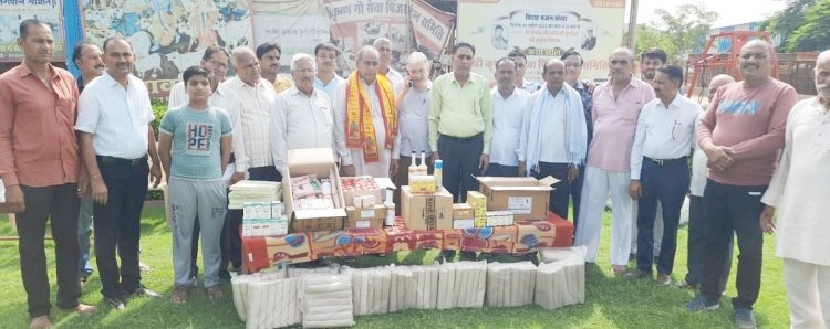 इन्द्रराज खींचड के कांग्रेस जिलाध्यक्ष बनने पर गौशाला में दवाएं व सर्जीकल सामग्री प्रदान की