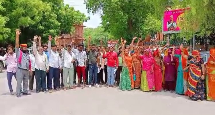 अपनी ही सरकार में प्रदर्शन कर रहे पार्षद,आखिर क्या है वजह,जाने माजरा