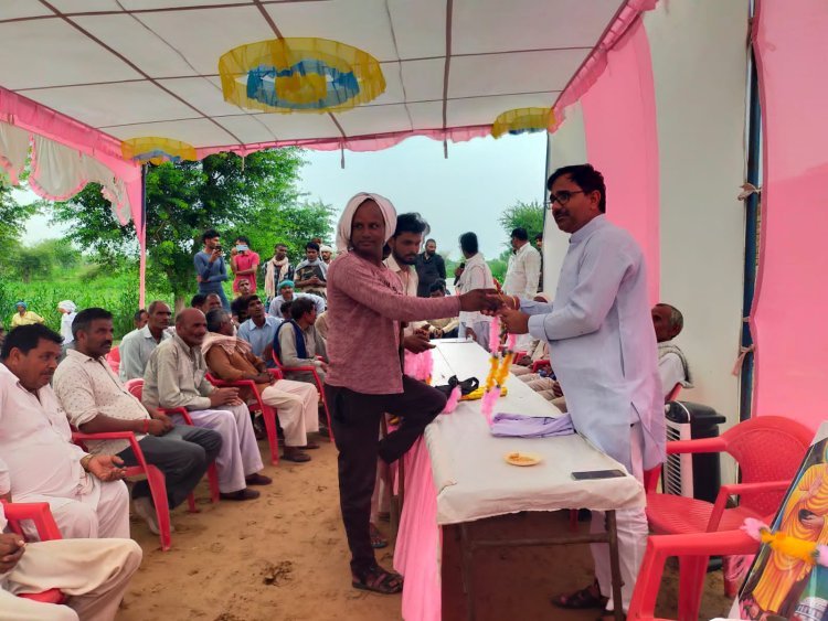 कालाना टिब्बा में अनेक परिवारों ने थामा बसपा का थामन 