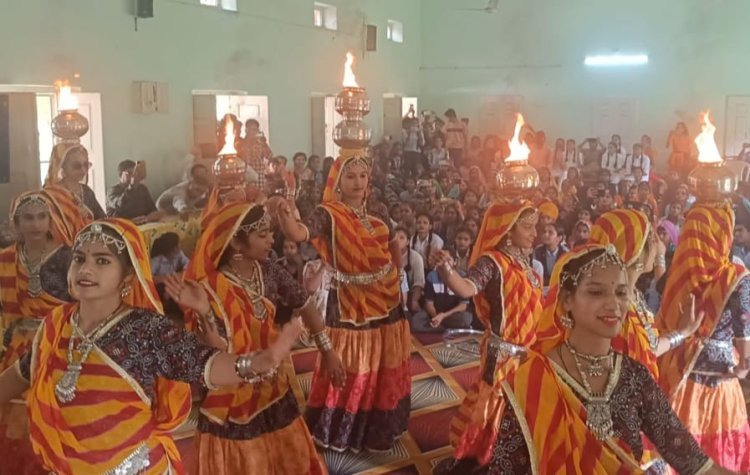 ब्लॉक स्तरीय राजस्थान युवा महोत्सव के समापन पर कलाकारों ने दी मनोहारी प्रस्तुतियां