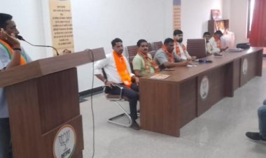 नमो वॉलिंटियर्स पार्टी संगठन और आमजन के मध्य बहुत ही महत्वपूर्ण कड़ी है -गुप्ता