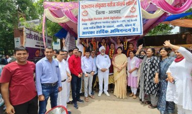 महिला नर्सेज़ शक्ति ने भरी हुंकार, 23 वे दिवस रही धरने पर , पीसीसी सदस्य श्वेता सैनी ने धरने पर पहुँचकर मुख्यमंत्री को लिखा पत्र