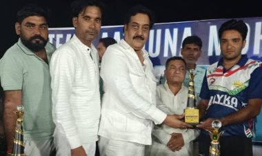 चूरू विधानसभा ने 9 जीता मैच  तनवीर खान ने प्रदान की ट्राॅफी 