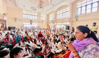 सादुलपुर में कांग्रेस कार्यकर्ता संवाद कार्यक्रम आयोजित, बूथ स्तर पर टीम बनाकर कार्य करना होगा : कृष्णा पुनिया